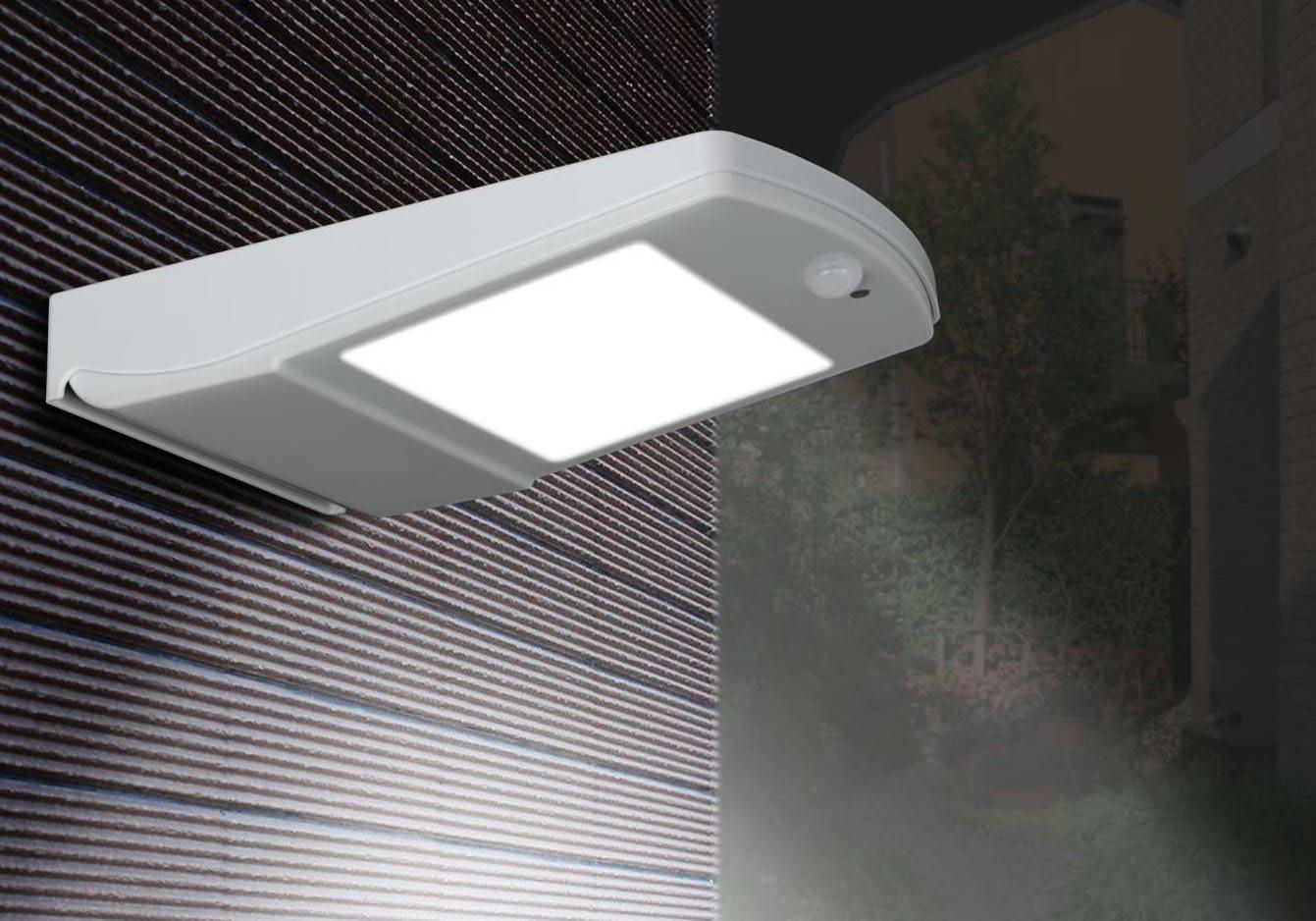 Proiettore led in termoplastica silver con PANNELLO SOLARE,SENSORE DI MOVIMENTO e CREPUSCOLARE luce natura 4000°k 4W 450LM EOS Proiettore led in termoplastica silver con PANNELLO SOLARE,SENSORE DI MOVIMENTO e CREPUSCOLARE luce natura 4000°k 4W 450LM EOS